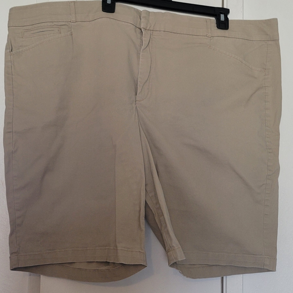 Women's Khaki Stretch Chino Shorts - Classic Casual Size 24W - Picture 2 of 8